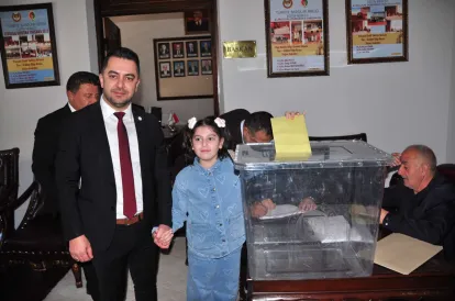 Kars Barosu’nda Necat Yağcı Yeniden Başkan Seçildi