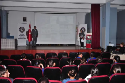 Kars’ta Öğrencilere Afet Farkındalık Eğitimi Verildi