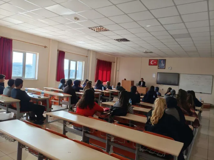 Üniversite Öğrencilerine Denetimli Serbestlik Sistemi Anlatıldı
